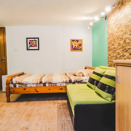 Apartment Center New Studio 1 *